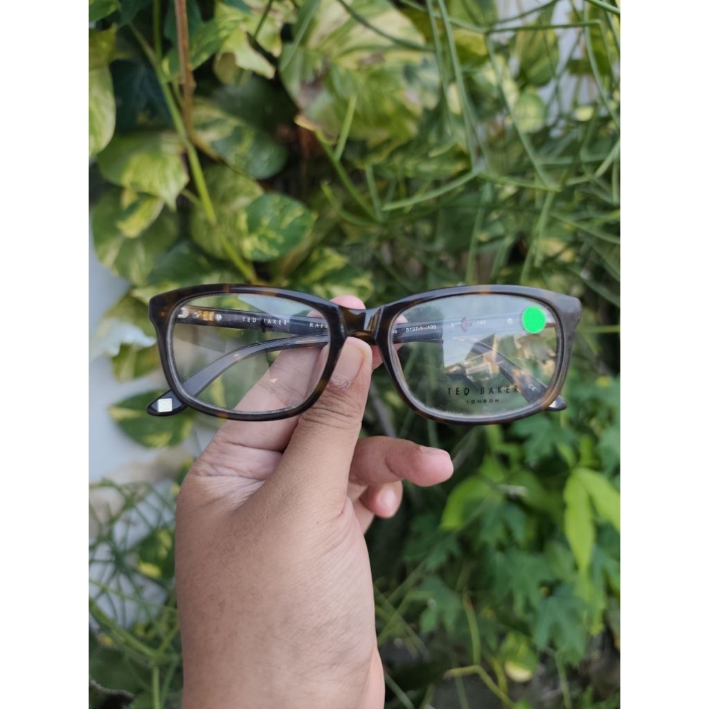 kacamata vintage merk Ted Baker Pablo USA