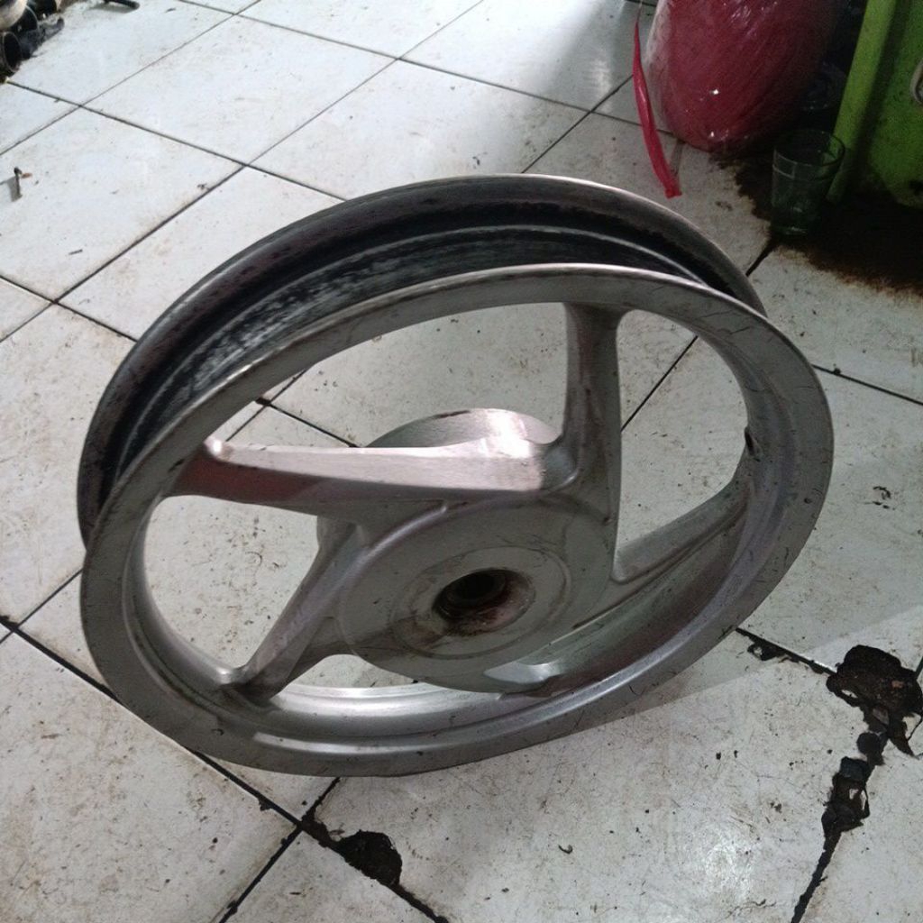 pelek belakang beat ori copotan