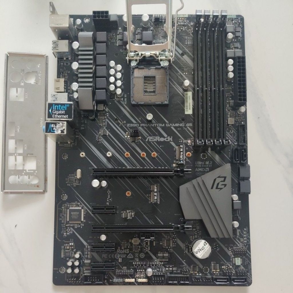 PAKET MOBO ASROCK Z390 PHANTOM GAMING 4S + I7 9700 LGA 1151
