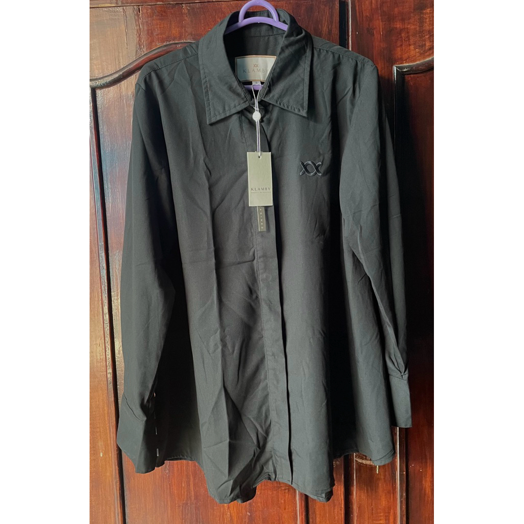 Lucy Shirt Wearing Klamby Hitam, Biru, Abu RARE