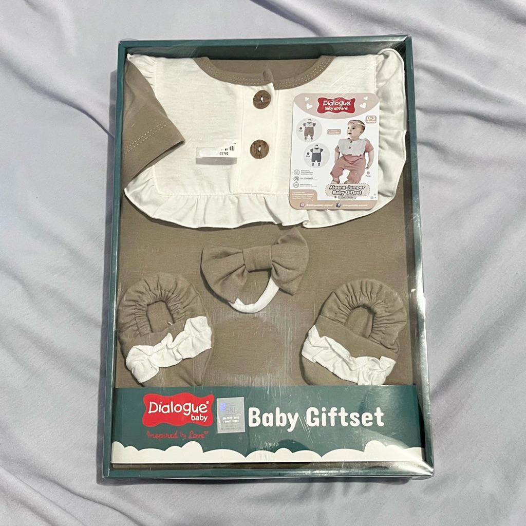 Dialogue Baby Giftset Romper Perempuan