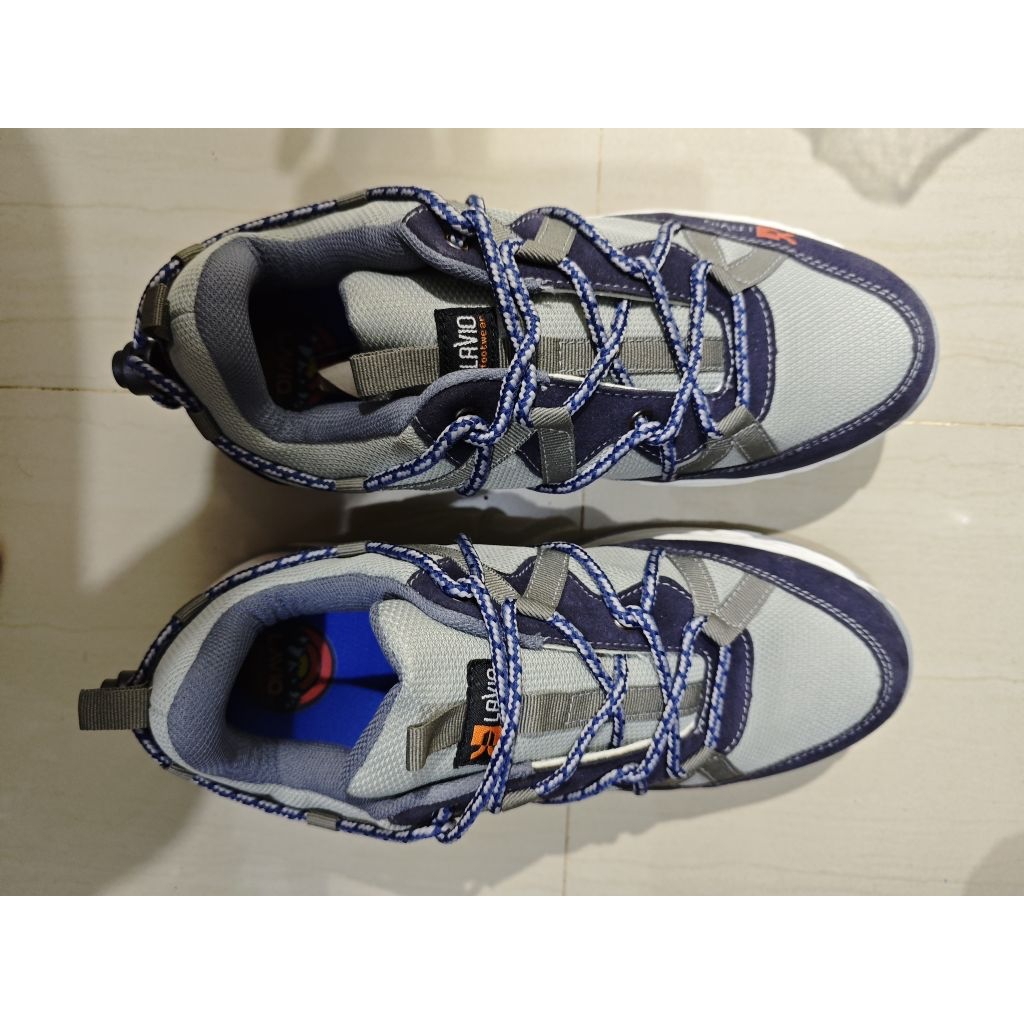 Sepatu Lavio