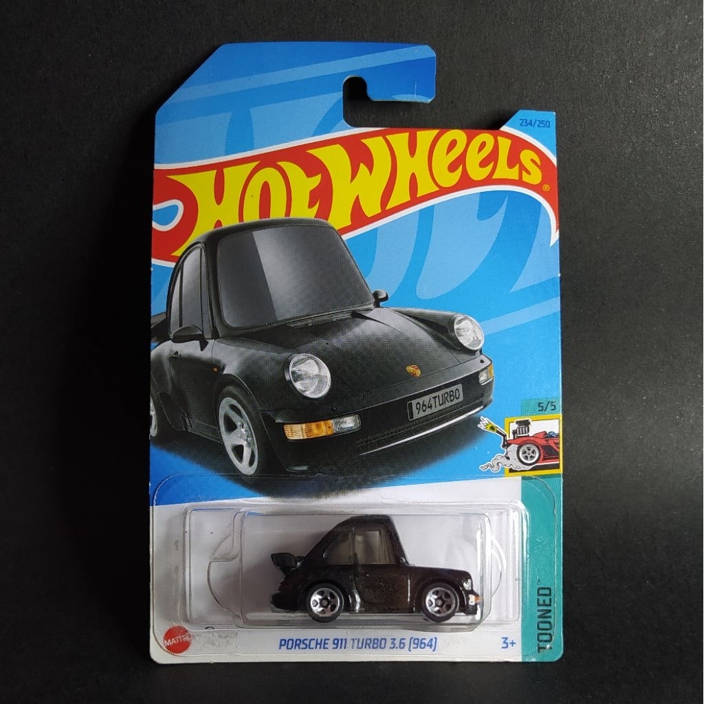 Hot Wheels Porsche 911 Turbo Black Tooned