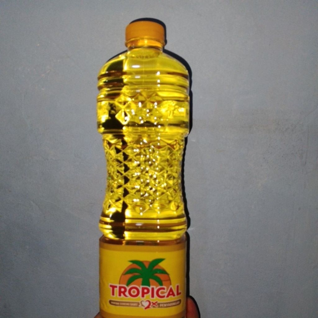 Minyak Goreng Tropical 1 Liter - Dua Kali Penyaringan, Kualitas Jernih, Kemasan Praktis