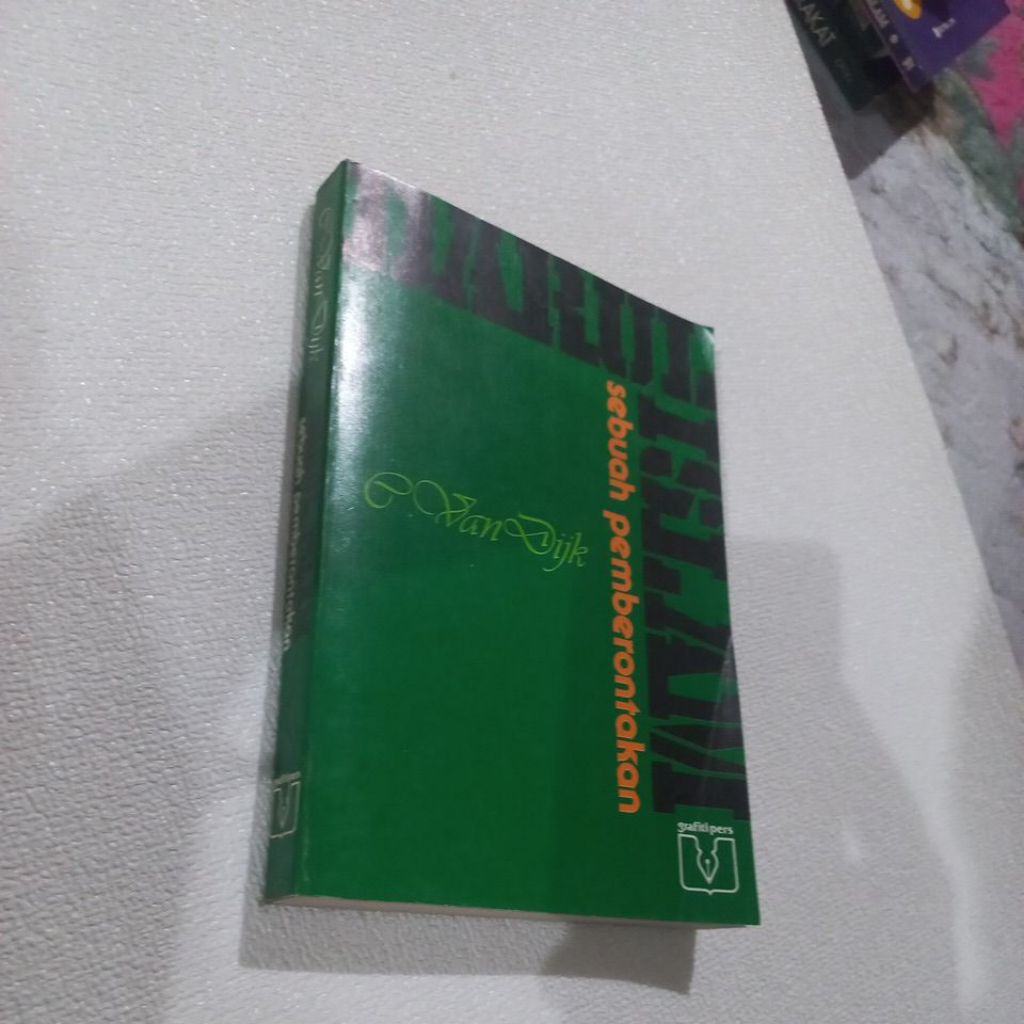 buku Darul Islam Sebuah Pemberontakan C Van Dijk original