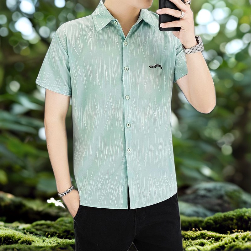 kemeja lengan pendek pria , terbuat dari kain sutra es, nyaman dan menyerap keringat, menampilkan mo