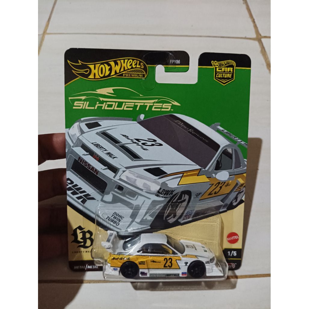 hotweels diecast Nissan skyline R34 LBWK