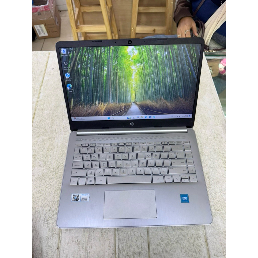 Laptop HP 14s 14" ram 8/256gb intel celeron N4500 bekas second original