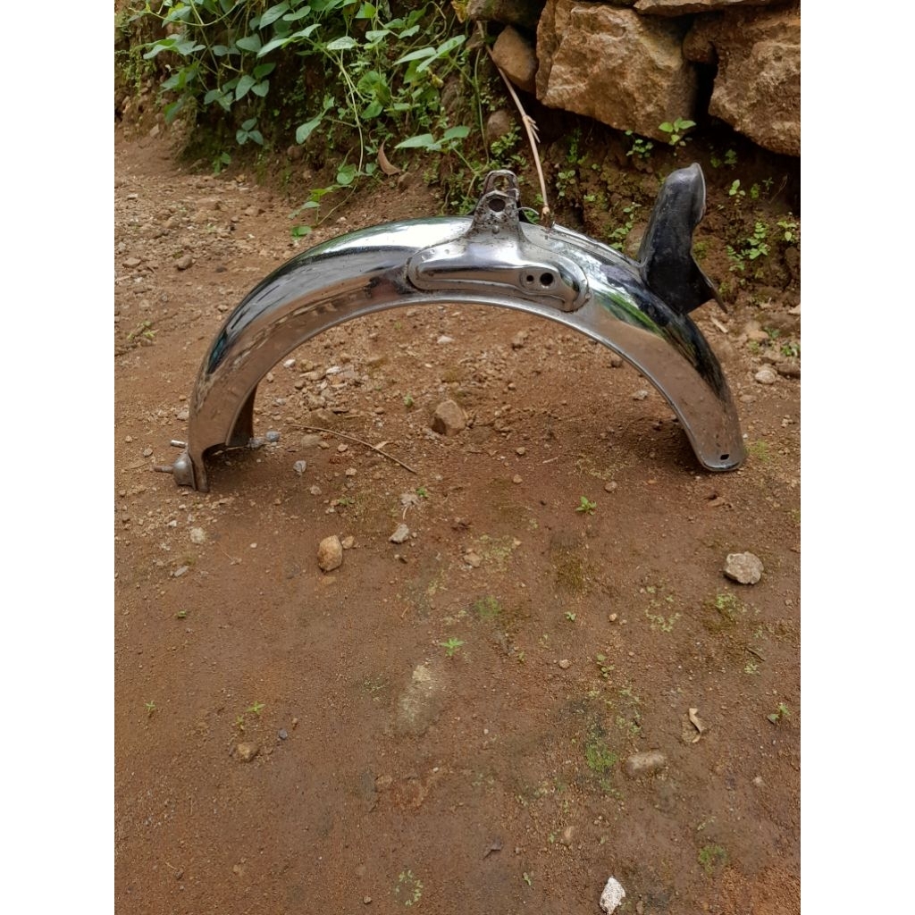 Spakbor belakang honda s90 s90z benly original