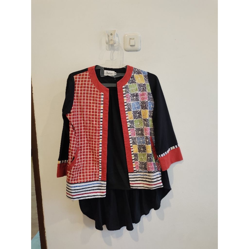 Outer BATIK REUNCEUM PRELOVED