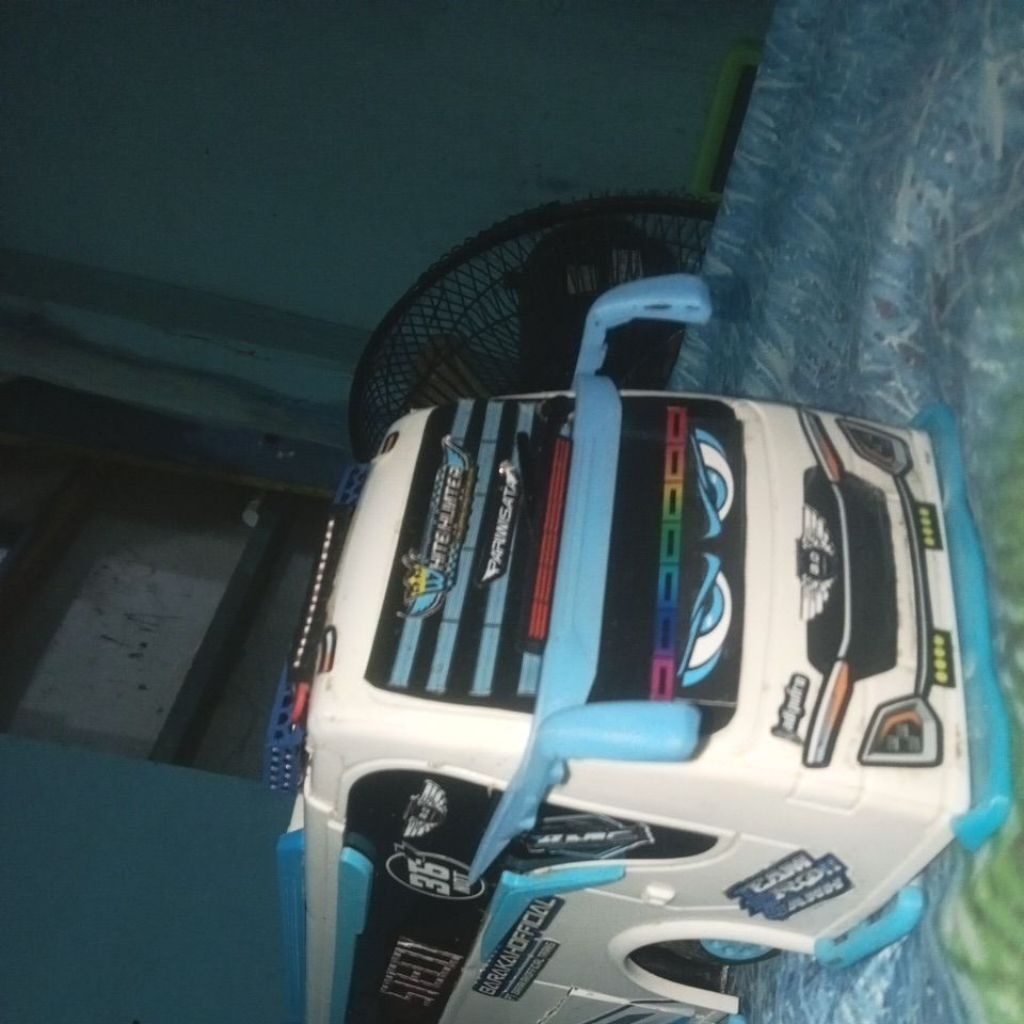 lampu rotator miniatur bus rkc karet