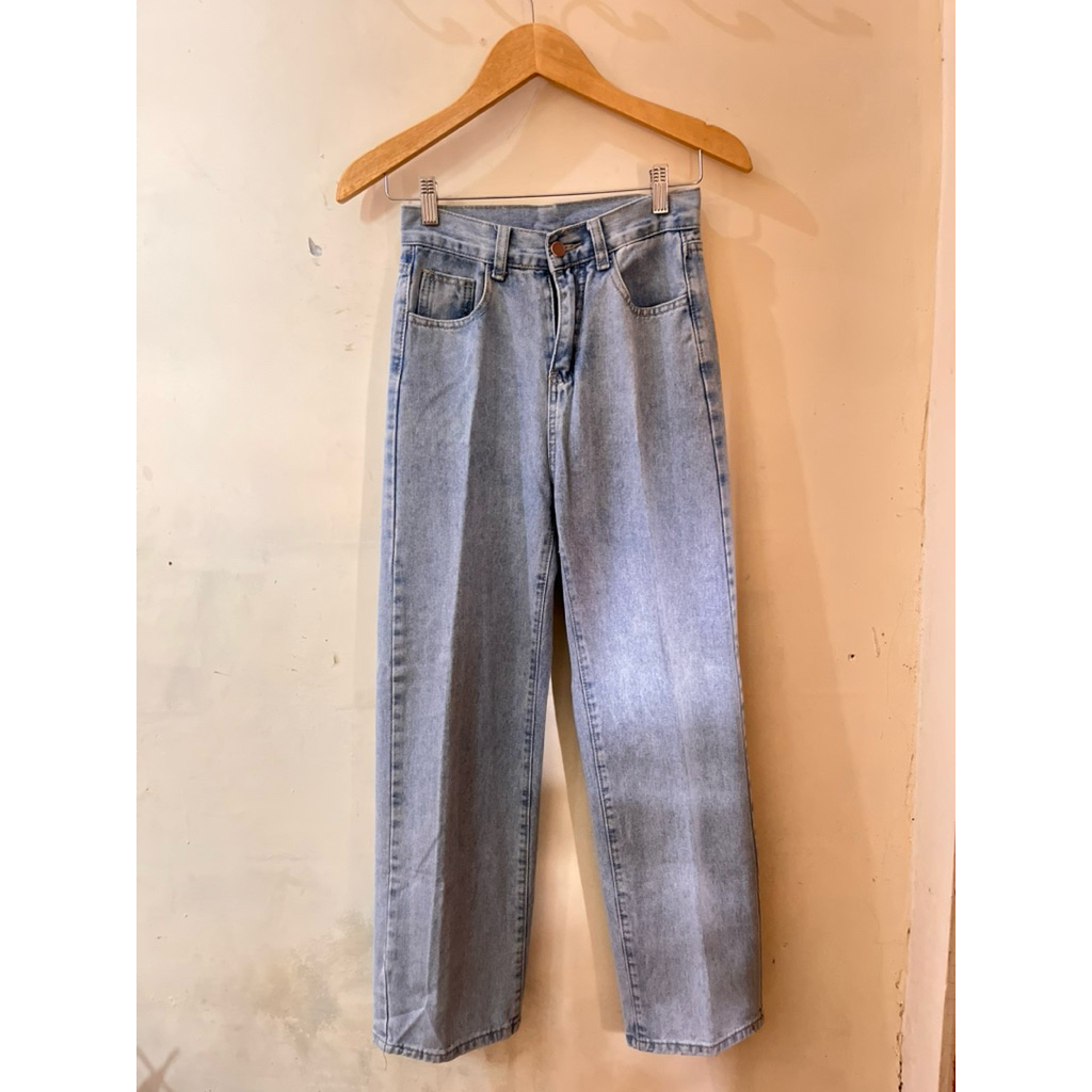 [Preloved] Lulu Jeans Size S