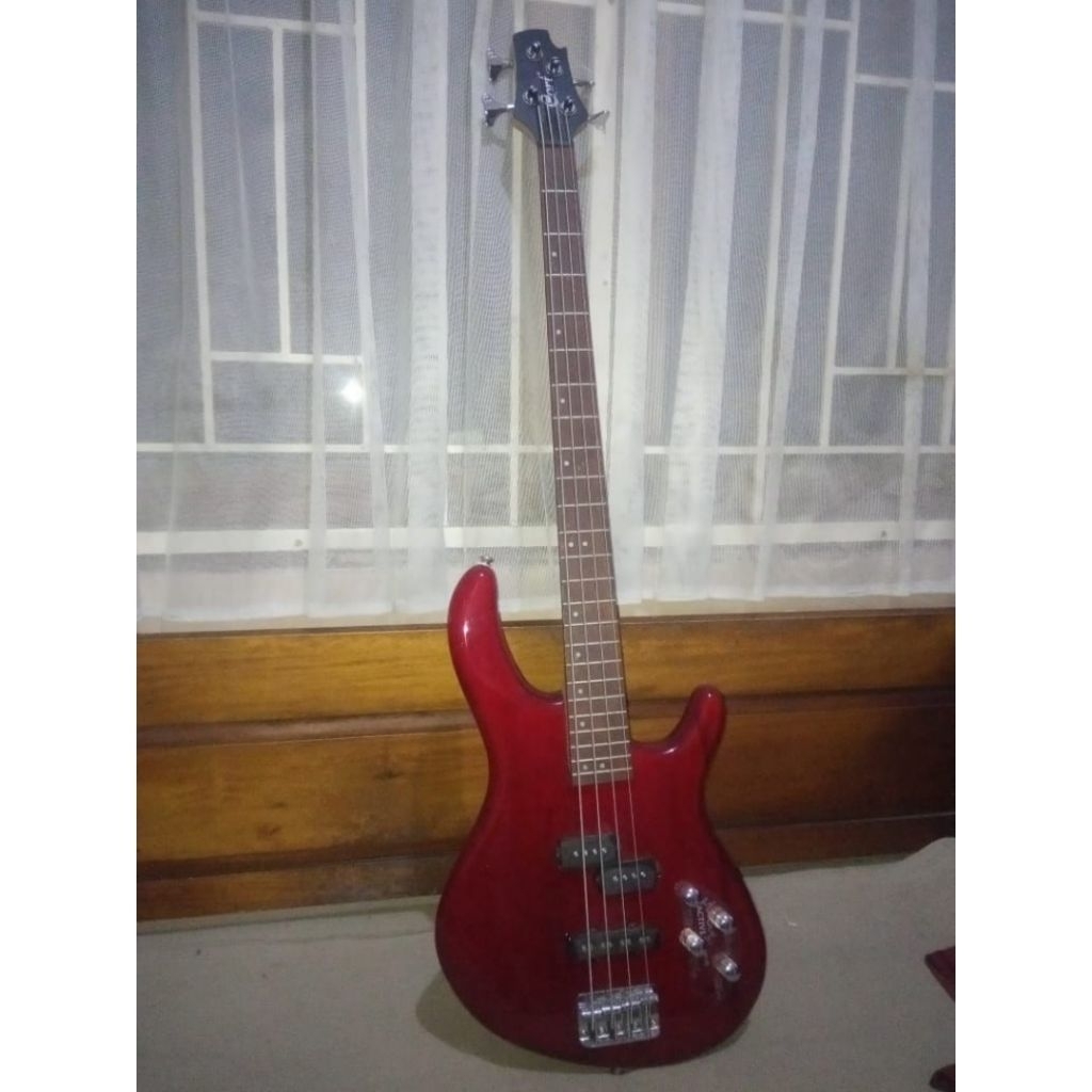 Cort Action Bass Plus