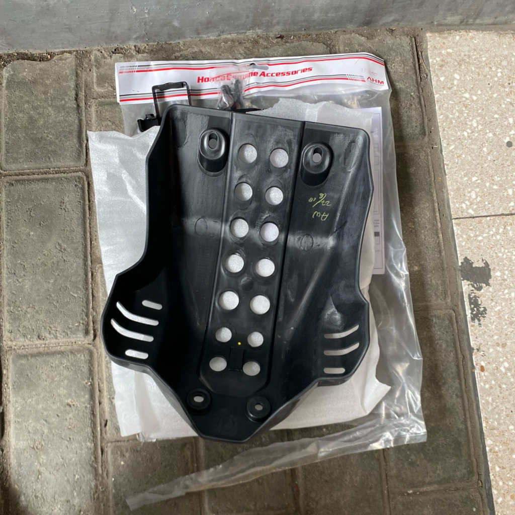 64450 K84 A00 SKID PLATE PELINDUNG MESIN CRF 150 L ORIGINAL HONDA AKSESORIS