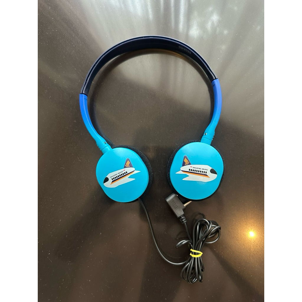 singapore airlines kids merchandise headphone no plastic
