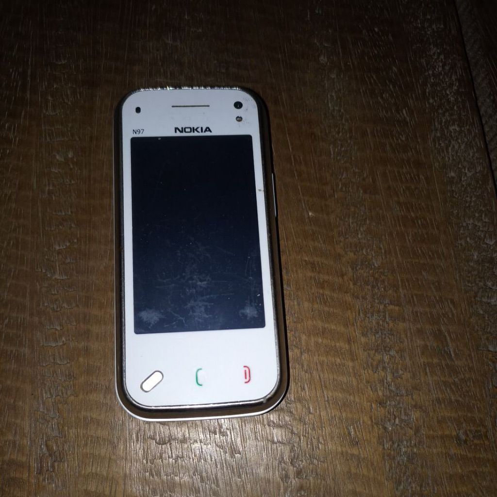 Nokia N97 mini Bahan