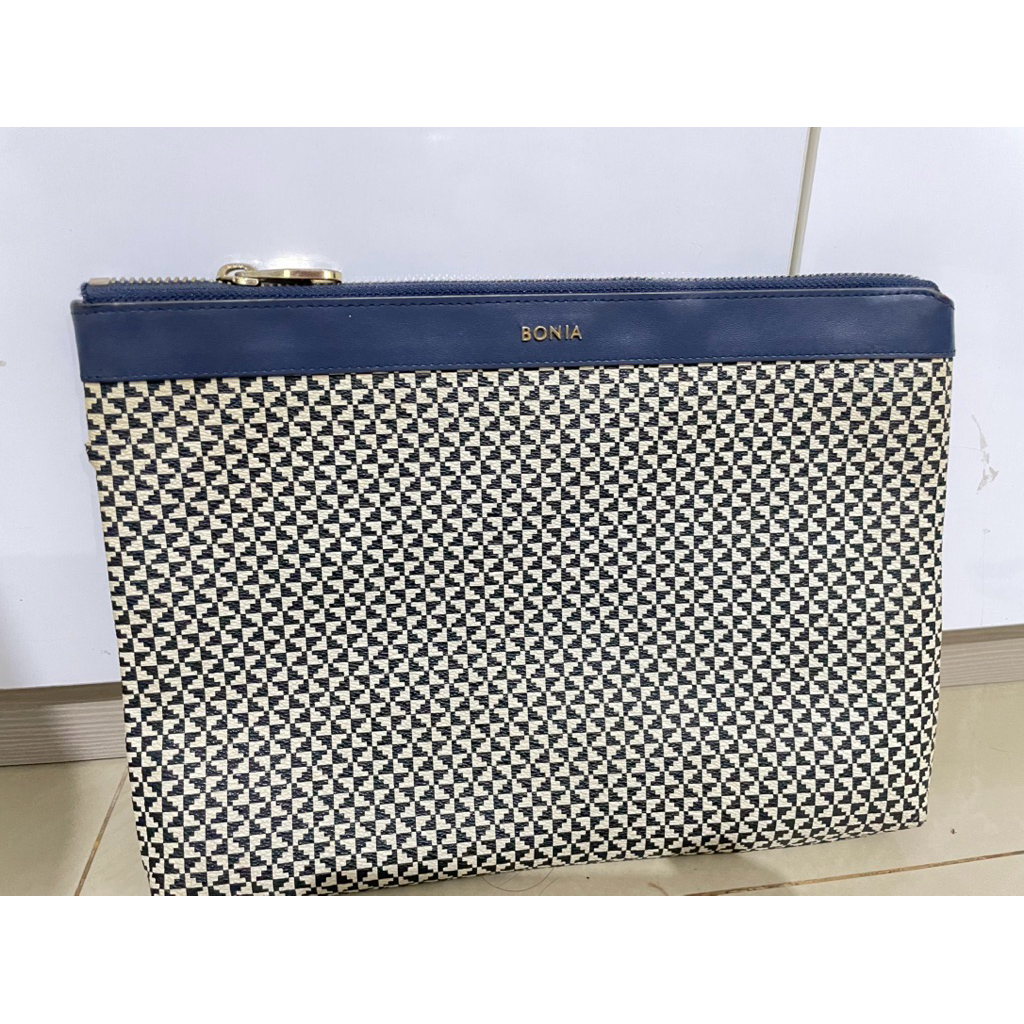 preloved clutch bonia