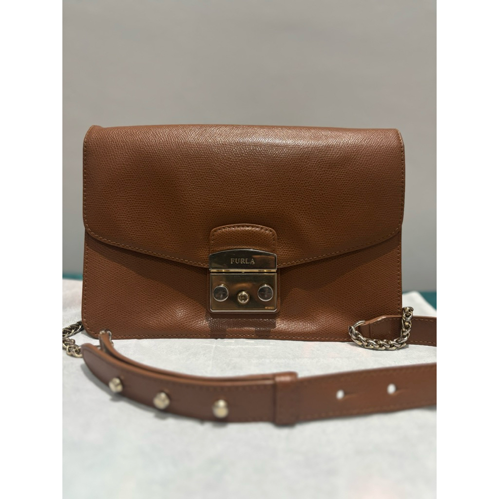 Preloved Furla metropolis