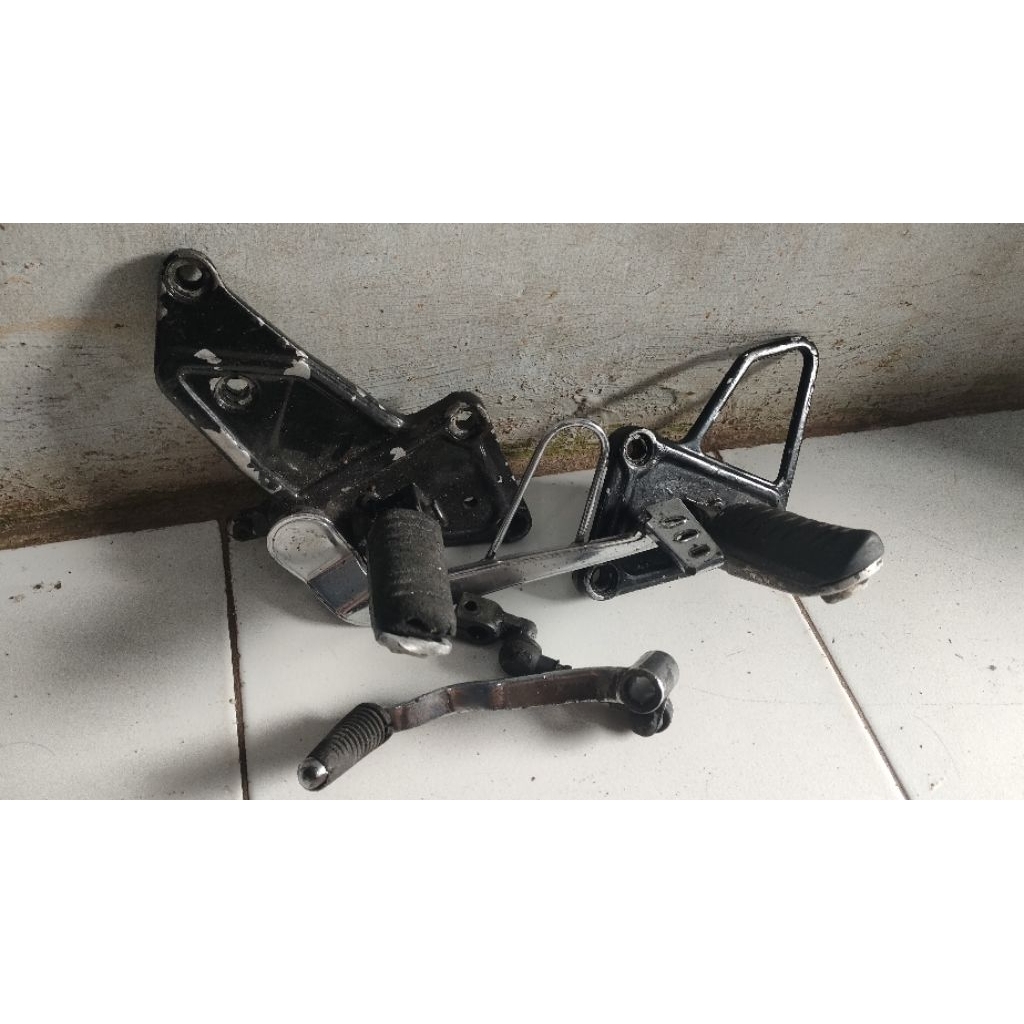 step depan ninja r / rr