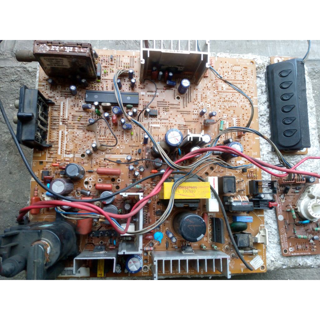 Mesin TV tabung slim 21inc merk LG, normal, EW.