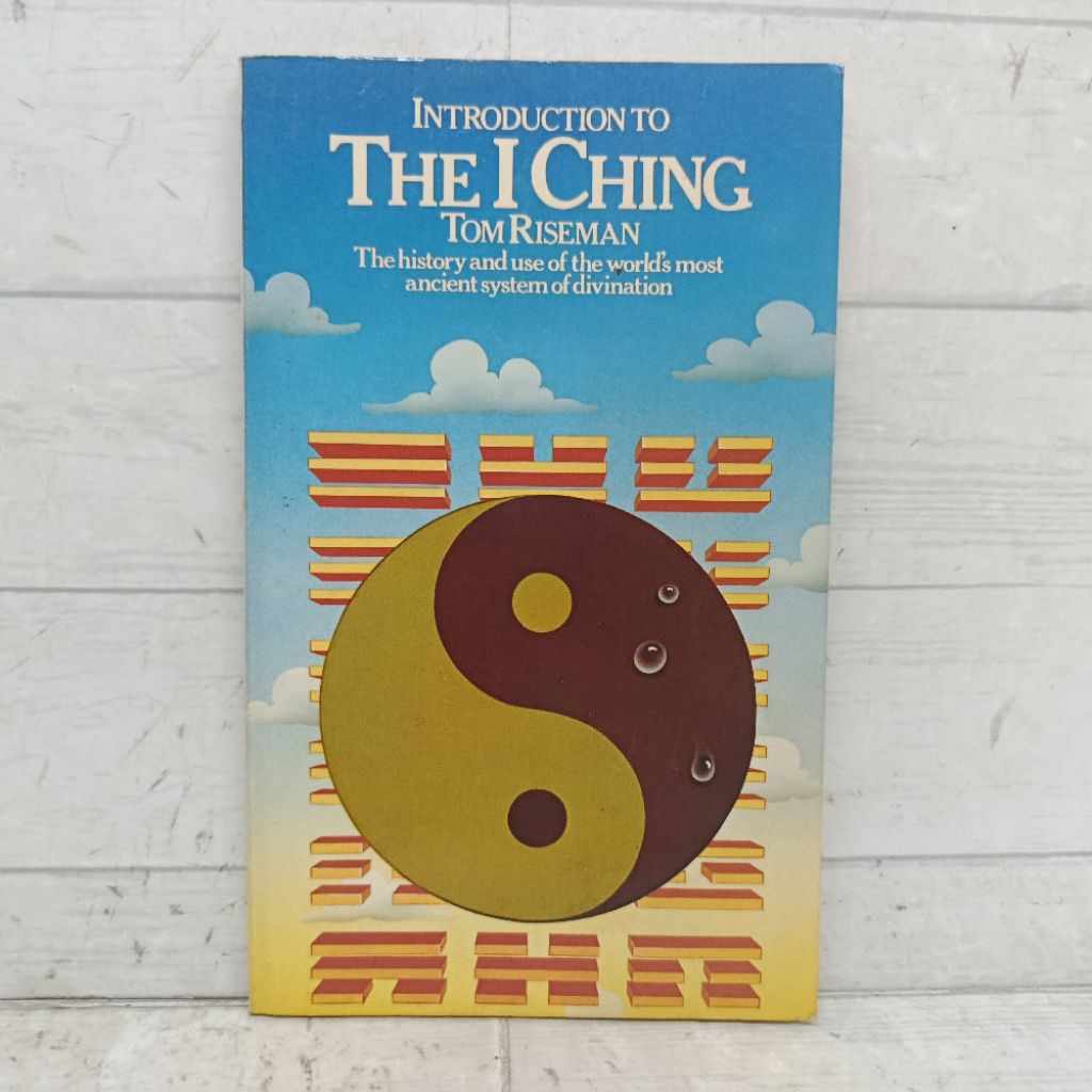 Buku Introduction To The I Ching Tom Riseman softcover bahasa Inggris