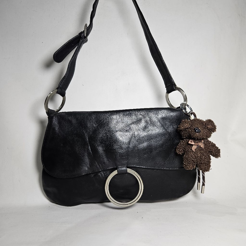 Tas Bahu Wanita Kulit Ssamzie Black Leather O Ring Shoulder Bag