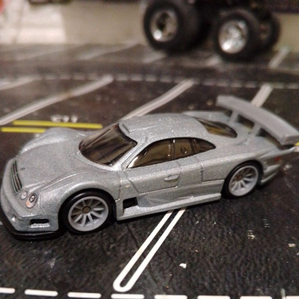 Hot Wheels Mercedes Benz CLK GTR