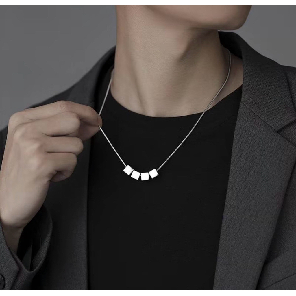 Kalung Titanium Pria Dan Wanita Liontin Kubus Elegan