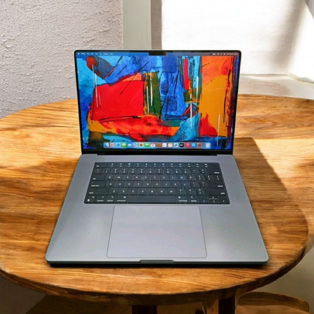 Macbook M1 pro 2021 16inch | Macbook Pro M2 2022 13inch | macbook Pro M1 2020 13"| RAM  32 1TB Best 