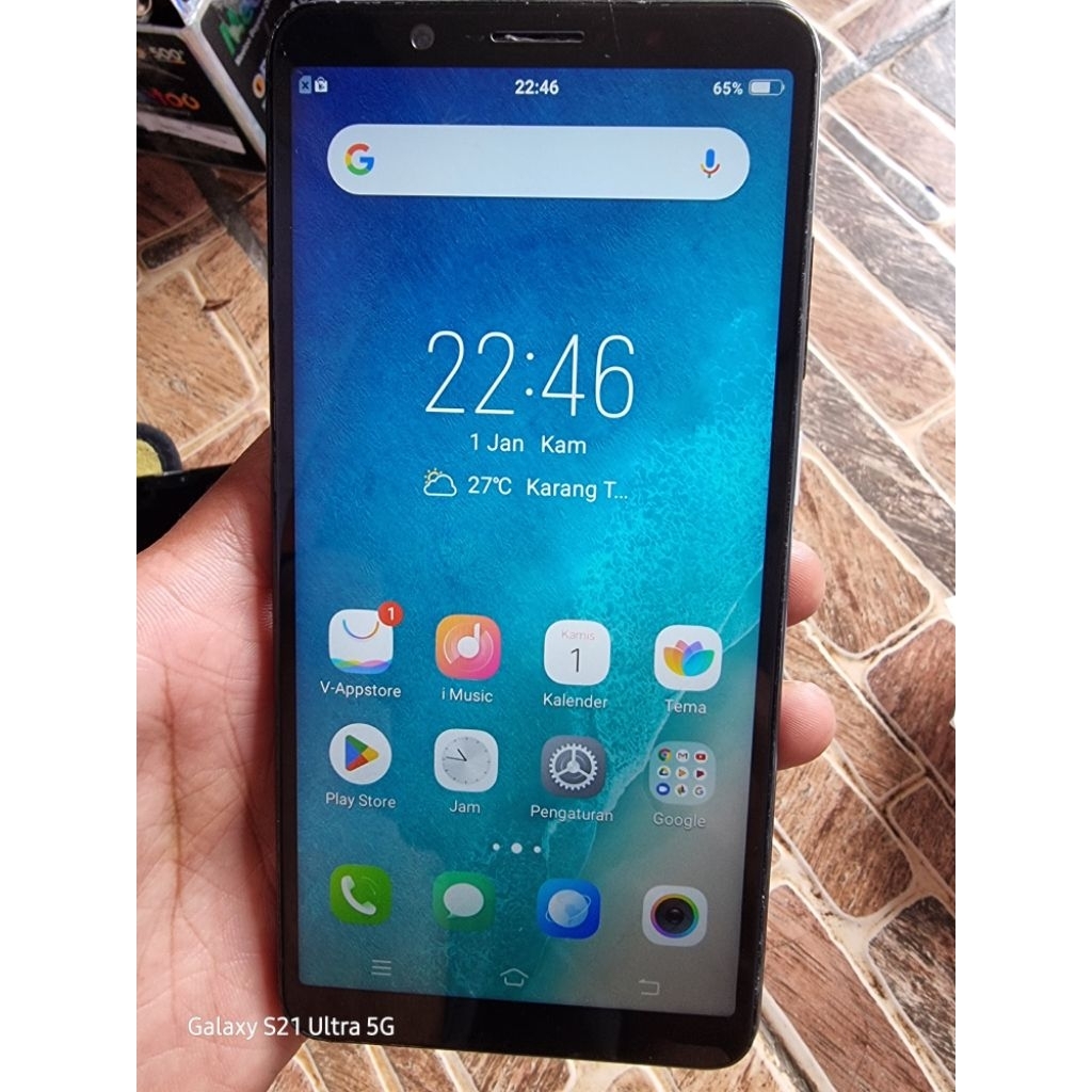 Unit Second Vivo V7+ Ram4/64GB Normal Siap Pakai