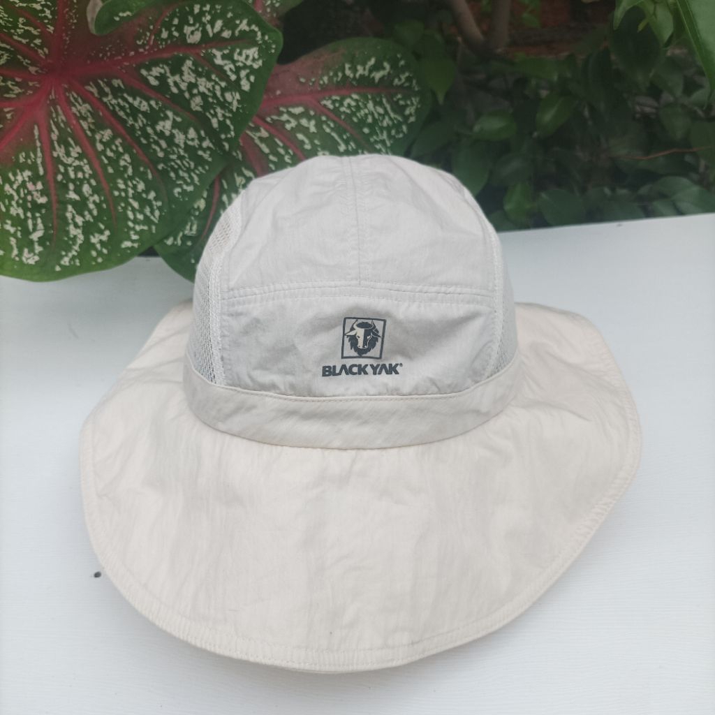 Topi Rimba BLACK YAK / Topi outdoor /topi gunung
