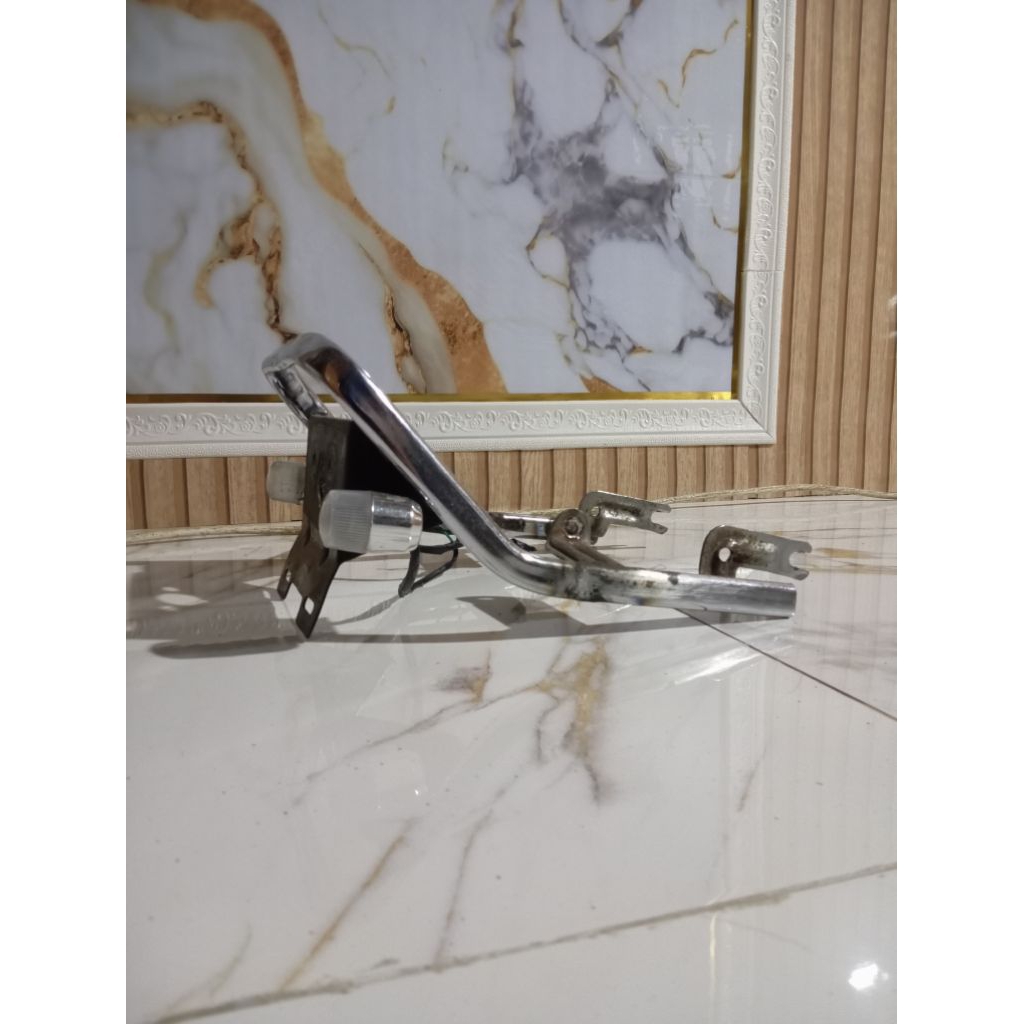 behel a100x-super/1995/set Stoplamp belakang / tidak termasuk lampu sein