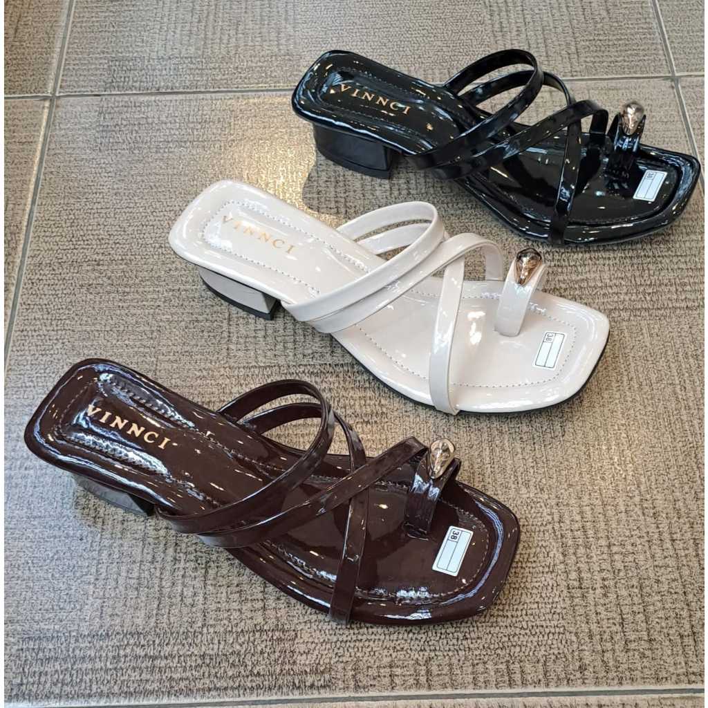 KDS | VNC Wanita Sandal Heels Glossy Tali Silang Chunky Heels Glossy Sandal Glossy Mewah