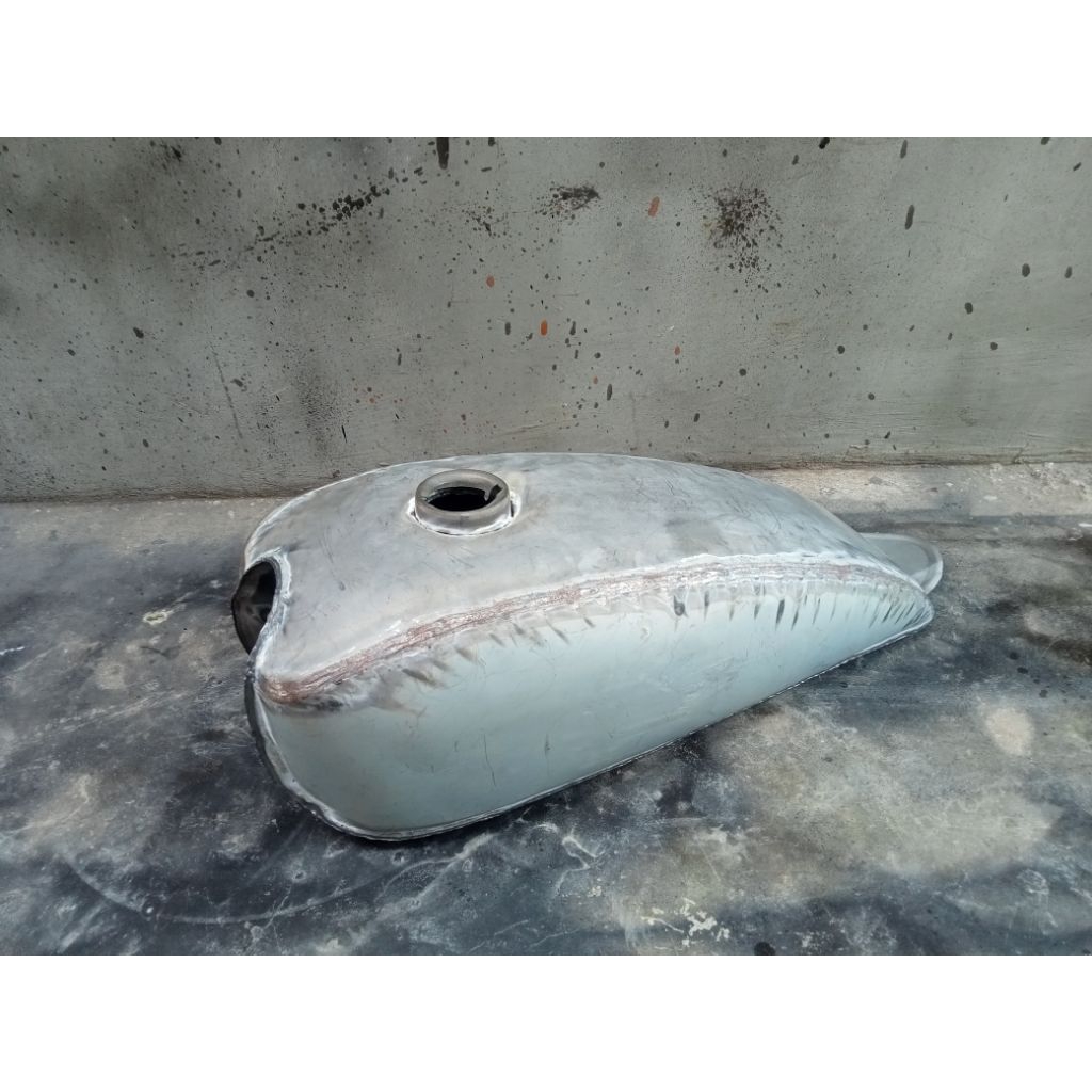 Tangki bahan tracker japstyle mentah