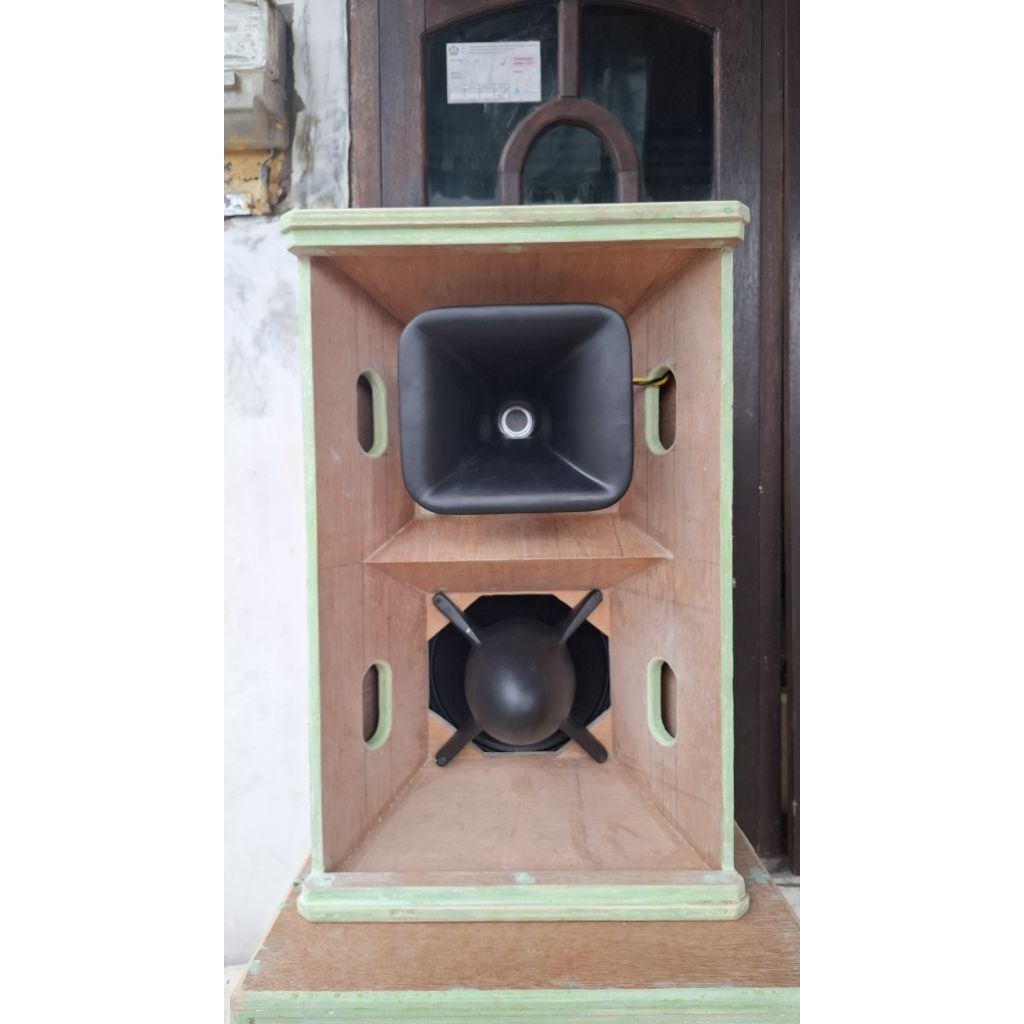 BOX T24N Box speaker 10" +Horn + Bracket