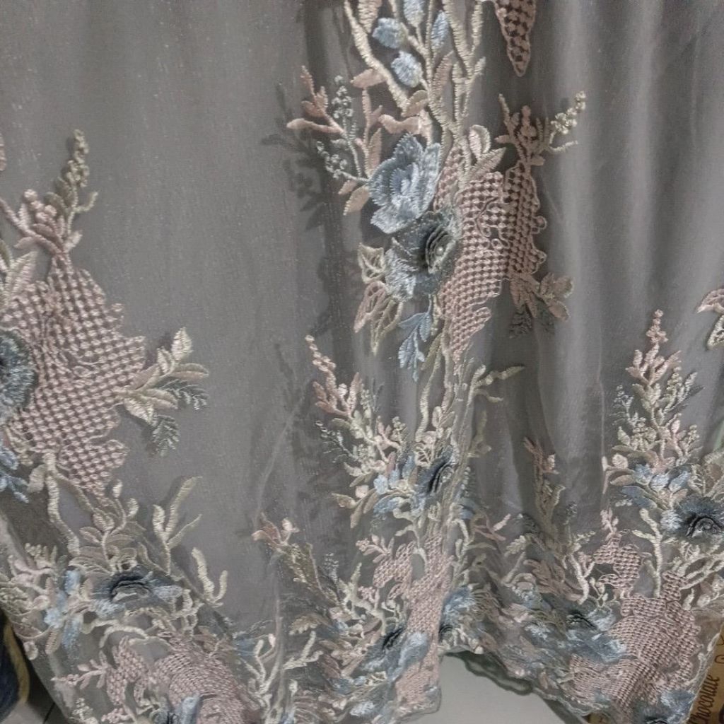 Preloved Gamis Brukat/Gamis Pesta-Abu