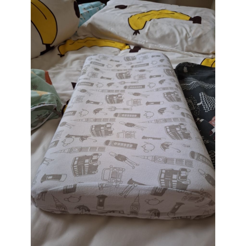 Bantal Latex Anak Dunlopillo