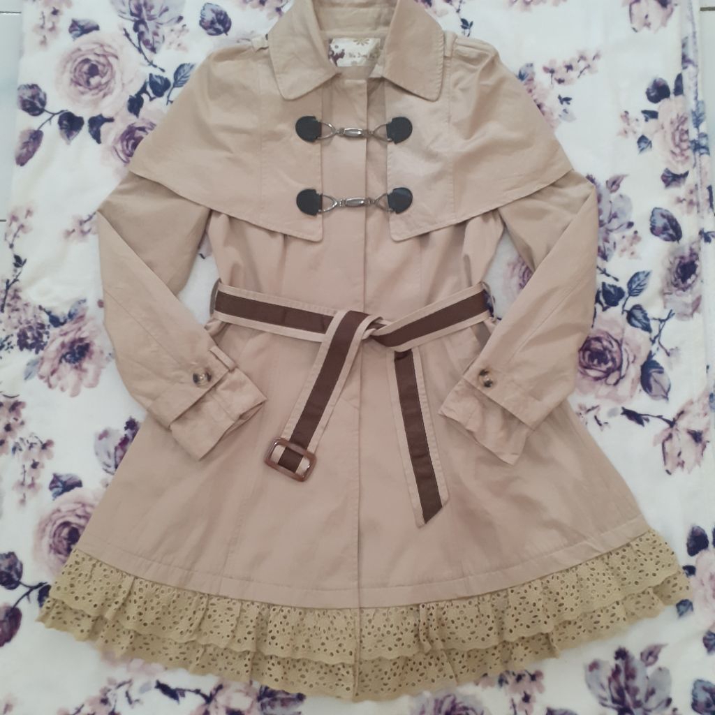 Coat Cape Unik Renda Kimtan