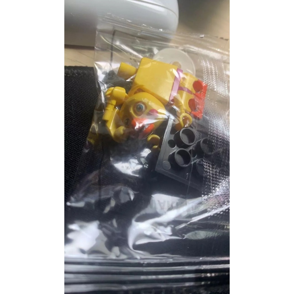 Mainan action figure model freddy