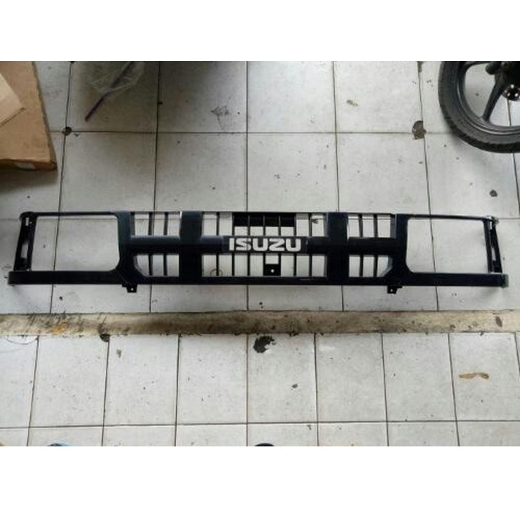 grill radiator depan panther pick up 2010