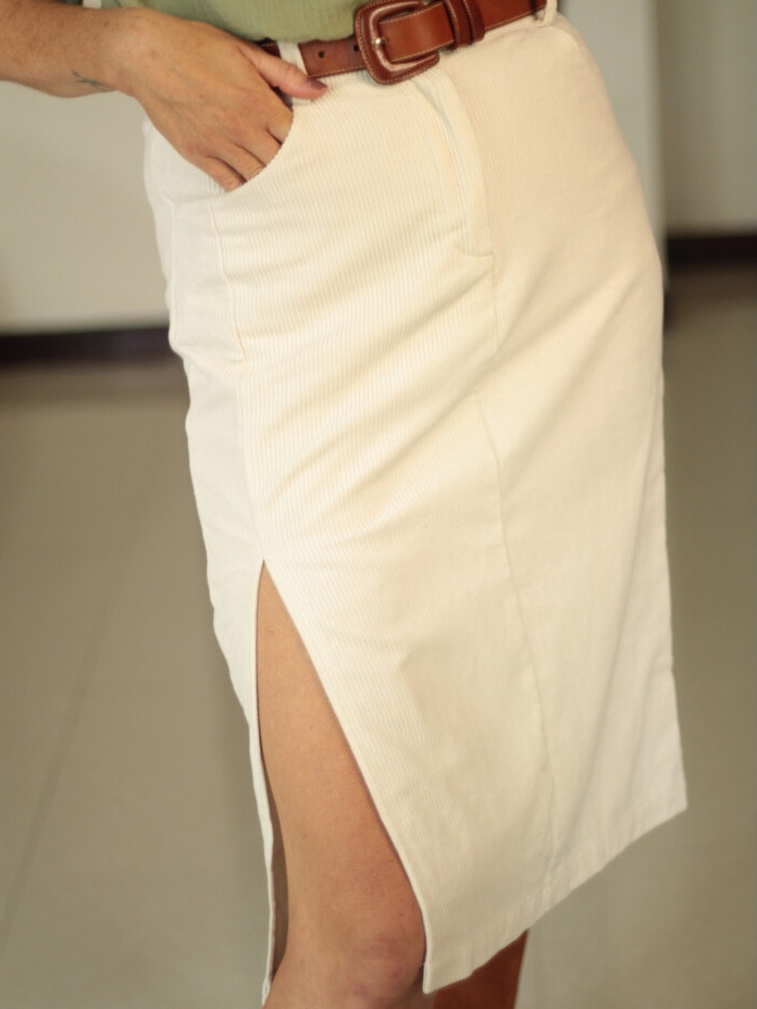 High-Waist Corduroy Midi Skirt / Rok Corduroy Premium - Exclusive / Nelly Corduroy