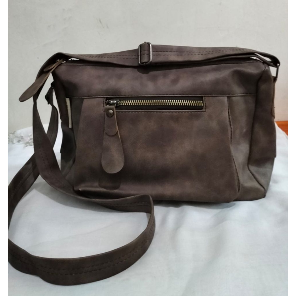 PRELOVED TWEELY SLING BAG