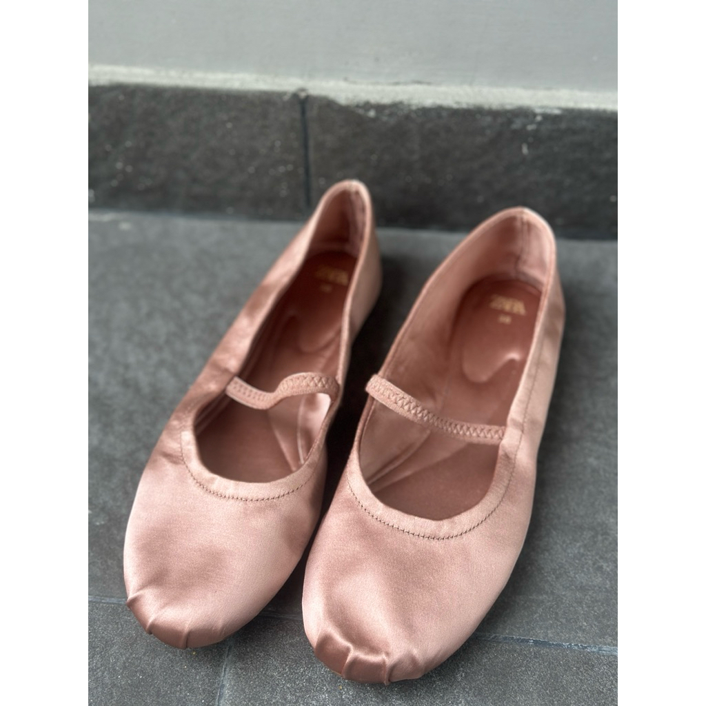 Sepatu ballet pink Zara Baru
