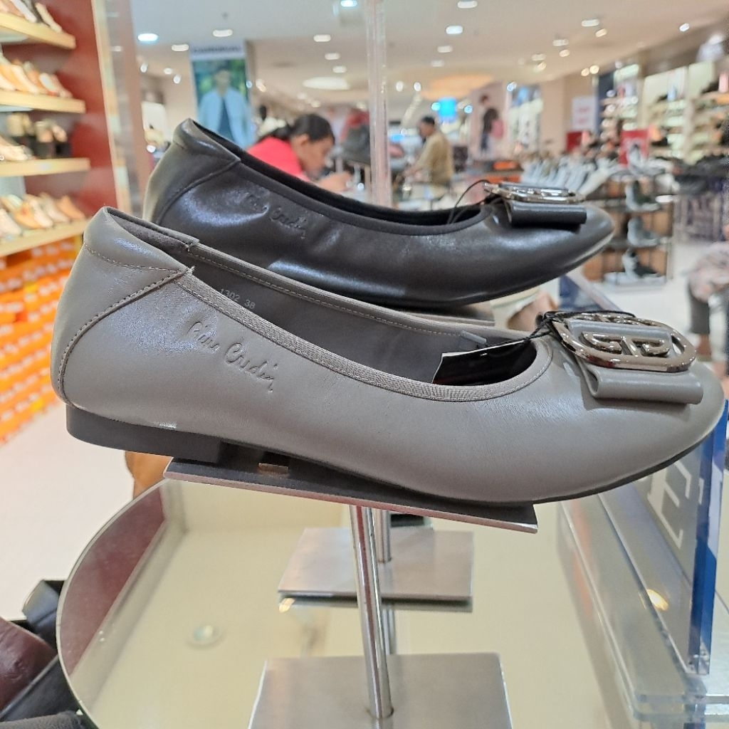sepatu kulit wanita pierre cardin