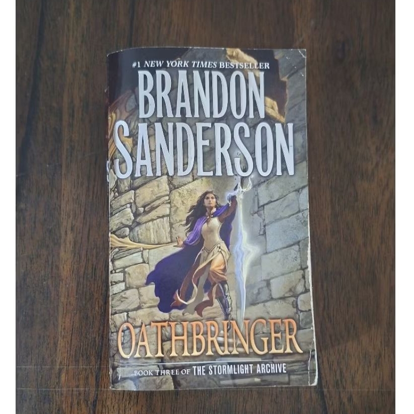 Oathbringer - Stormlight Archive #5 by Brandon Sanderson - Mass market paperback