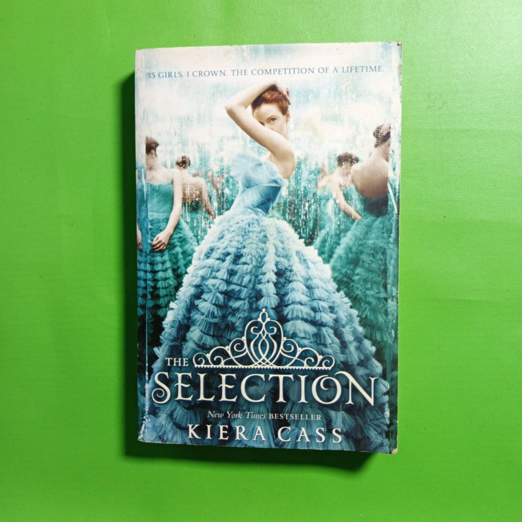 Novel Import The Selection by Kiera Cass