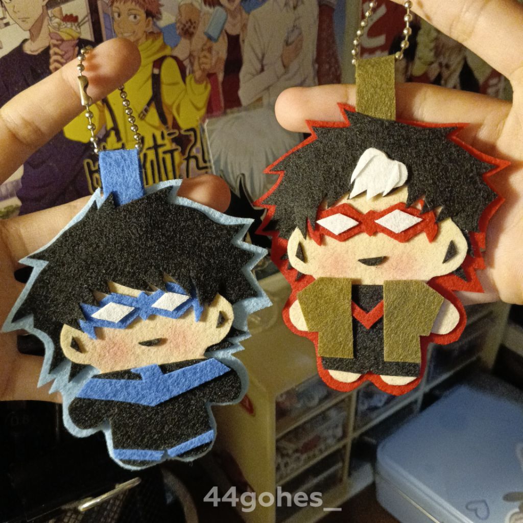 Gantungan Kunci Flanel Nightwing & Red Hood Karakter Komik Hadiah Unik