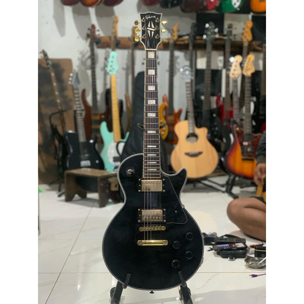 gitar elektrik les paul black beauty replika