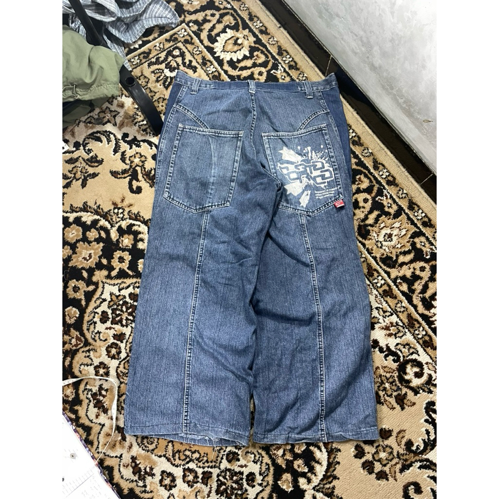 baggy jeans y2k