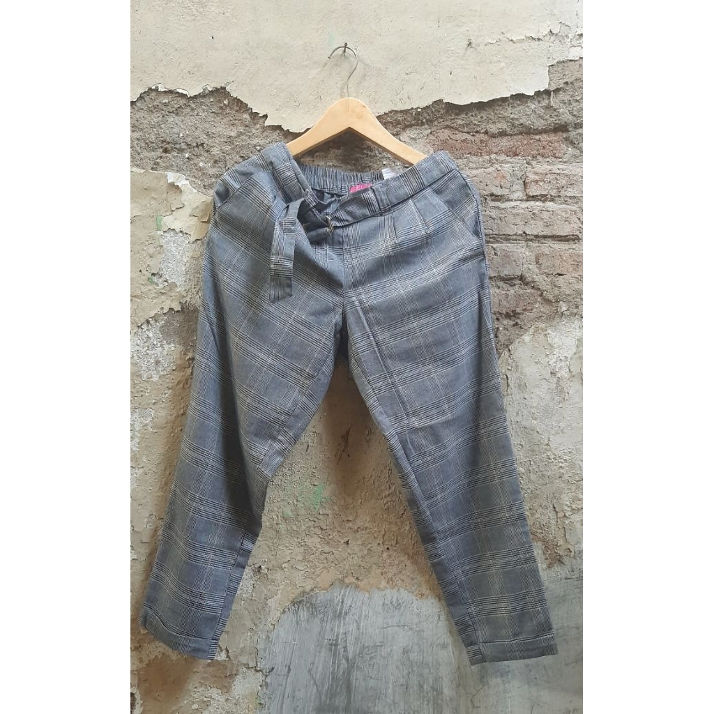 PRELOVED Celana Motif Kotak Wanita